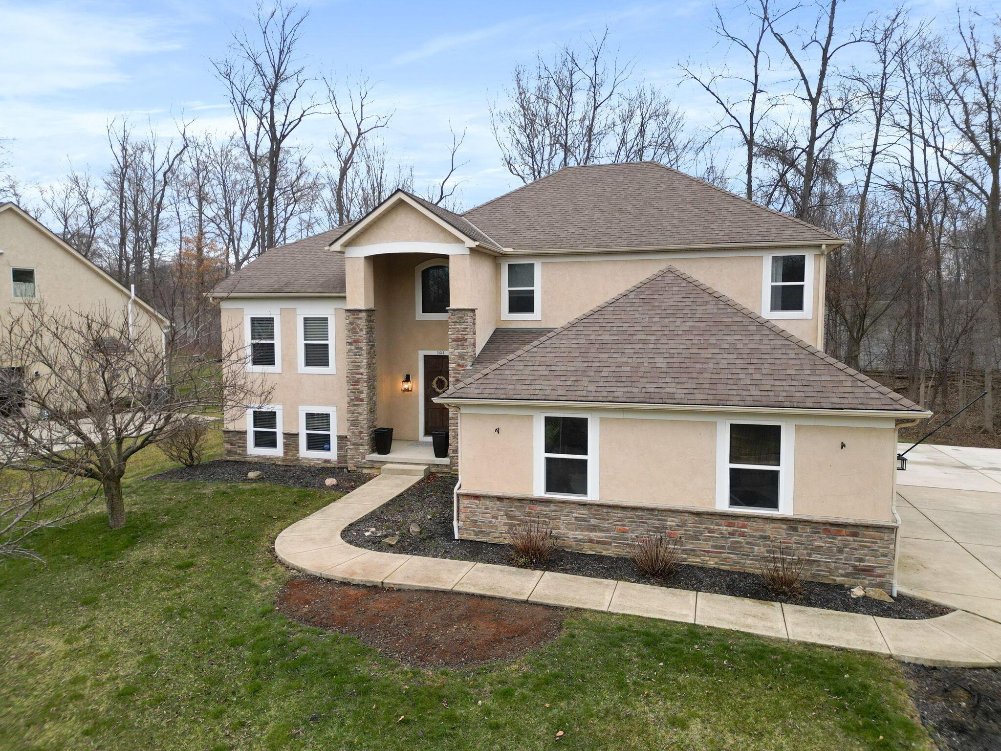 Property Photo: 5614 Whispering Ridge Drive OH 43021