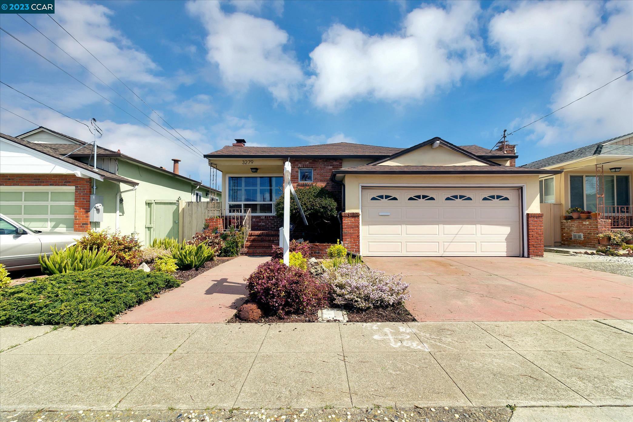 Property Photo: 3279 Washington St CA 94501