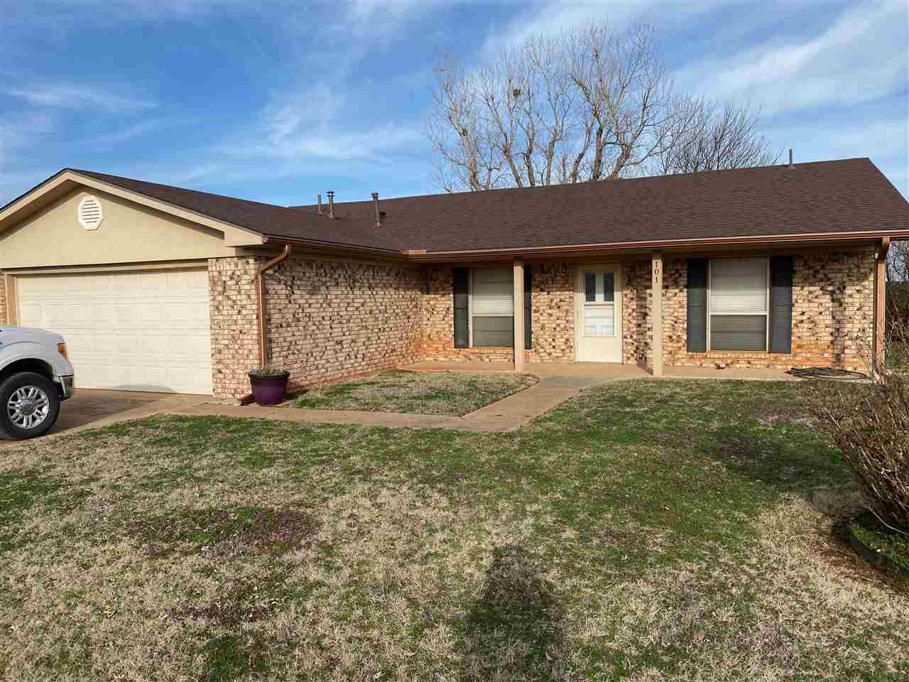 Property Photo:  101 Sunny Ln  OK 73538 