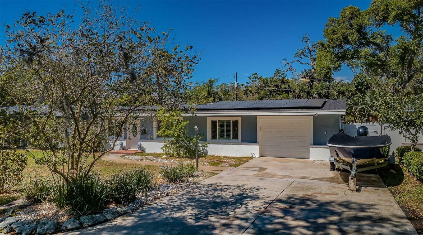 Property Photo: 8245 Yardley Avenue N FL 33710