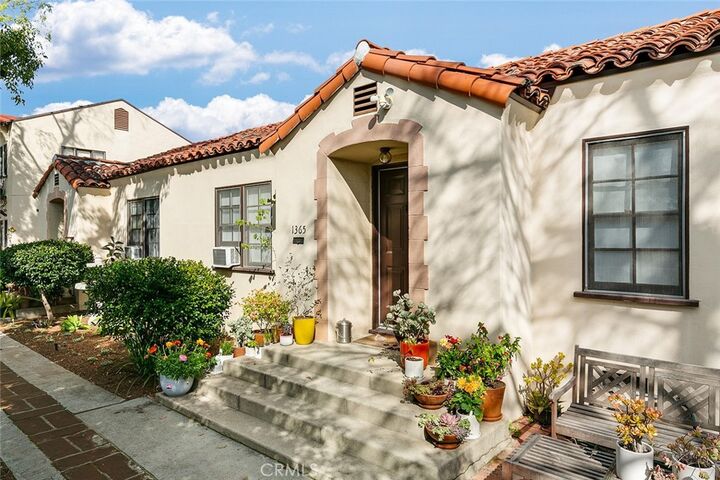 Property Photo:  1365 N Mentor Avenue  CA 91104 