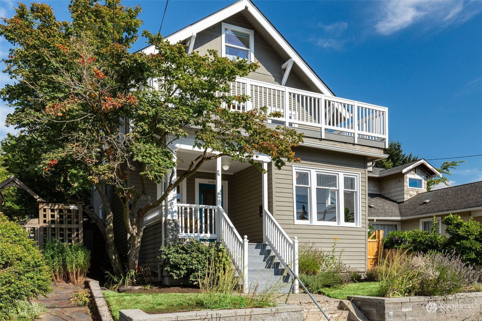 Property Photo:  4026 Wallingford Avenue N  WA 98103 