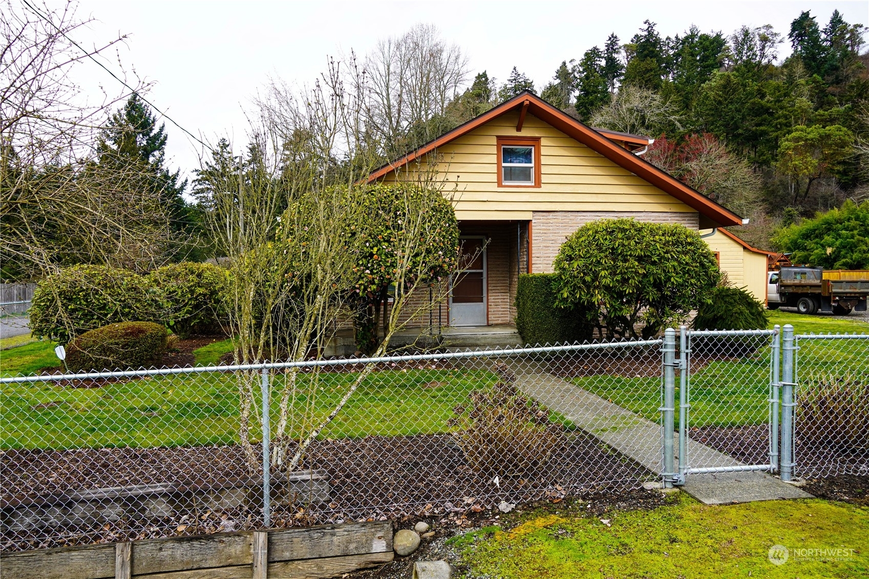 Property Photo:  5801 E 4th Street  WA 98424 