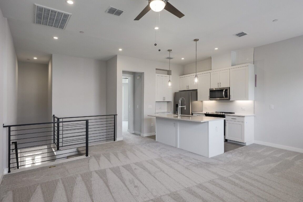 Property Photo:  12001 Vista Parke Drive NW 504  TX 78726 