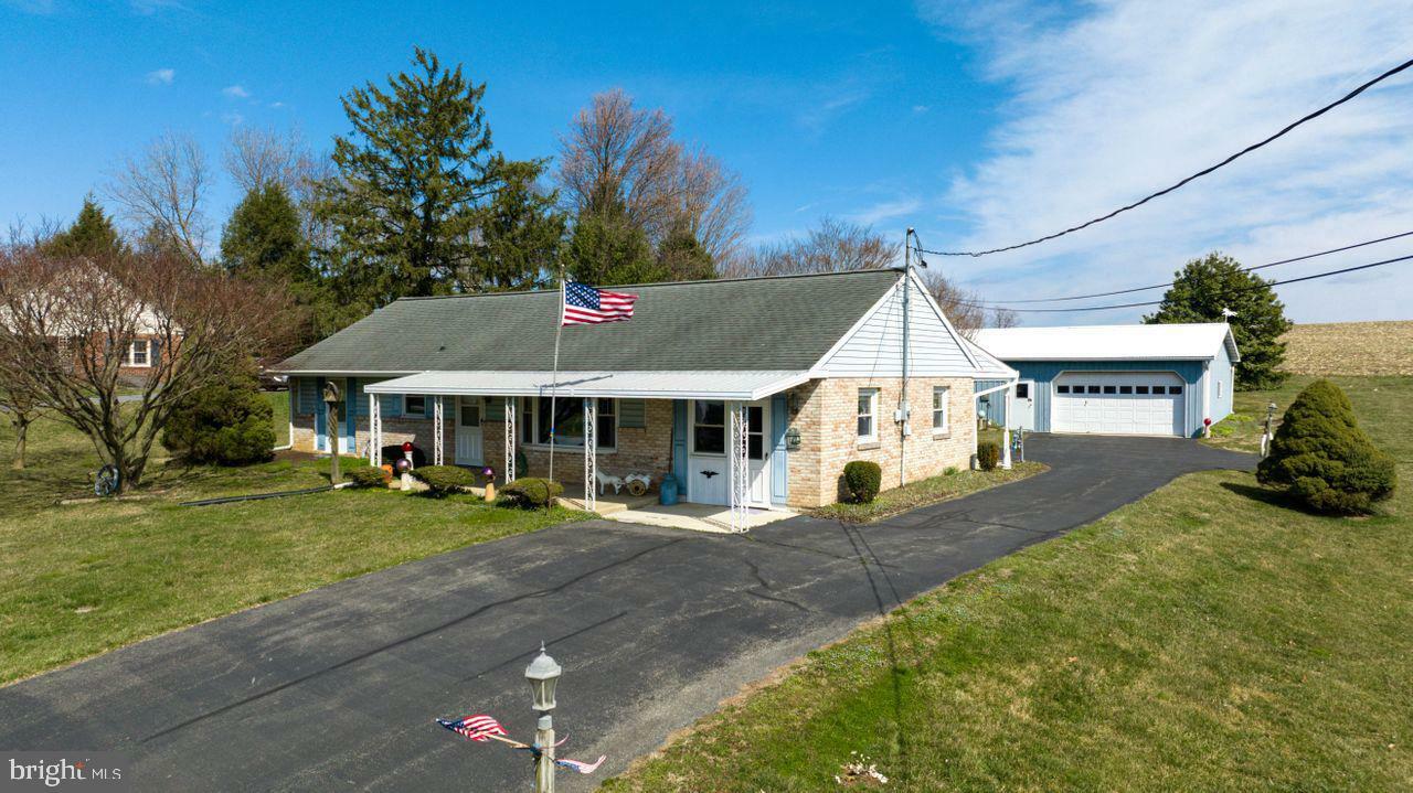 Property Photo:  1721 Hans Herr Drive  PA 17584 