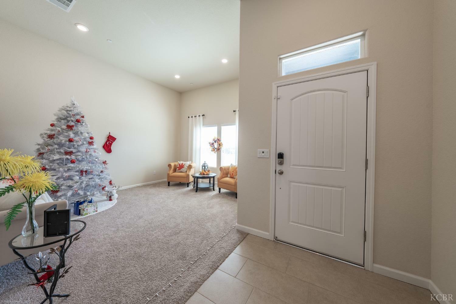 Property Photo: 2236 Heather Lane 93230