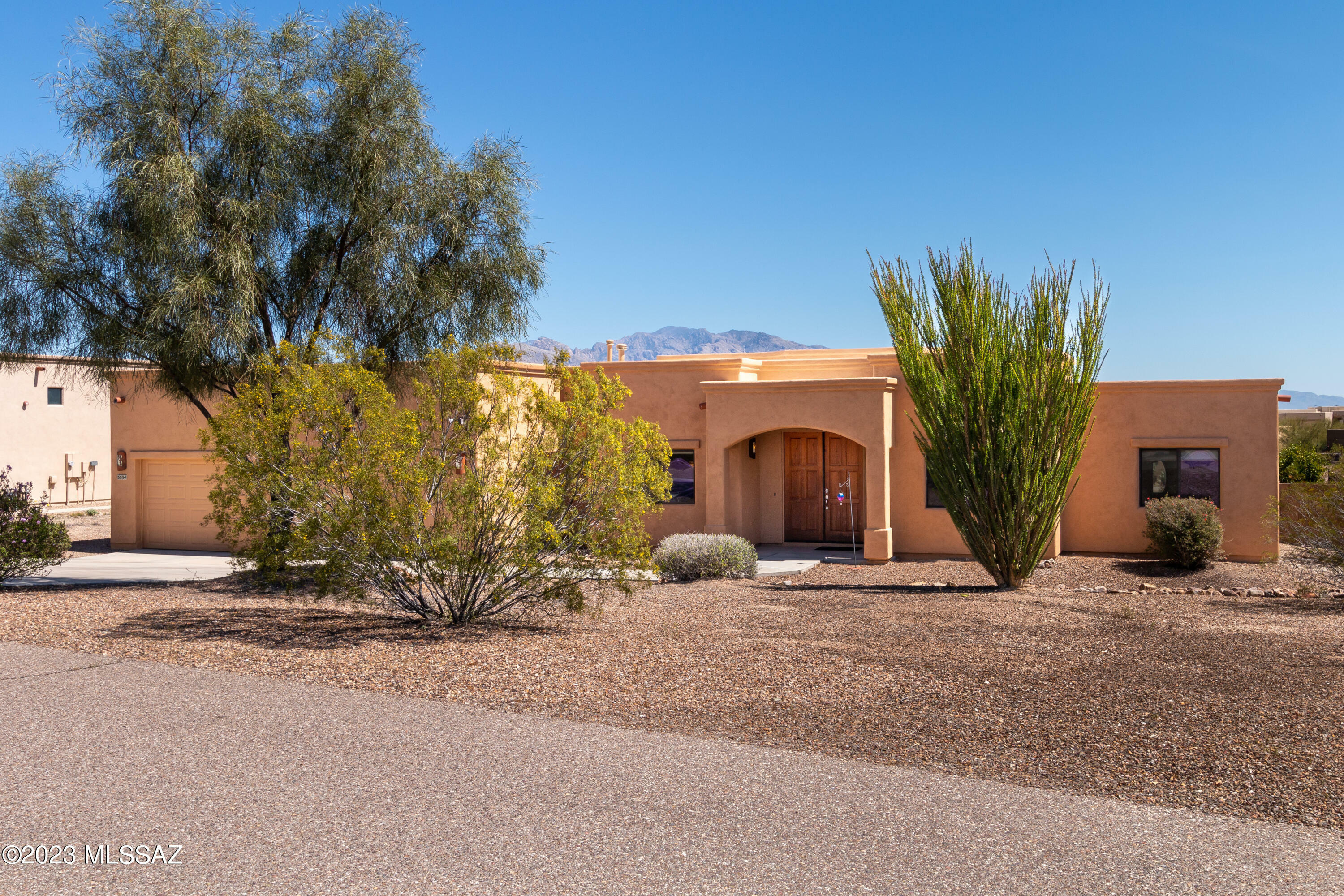 Property Photo:  5534 N Desert Wood Place  AZ 85745 