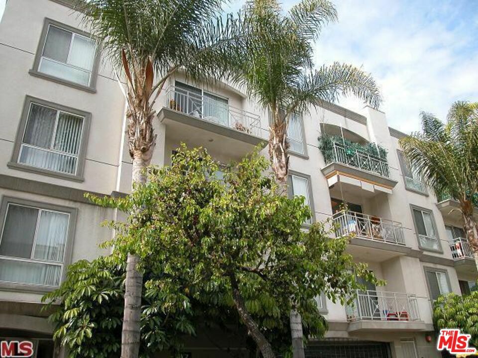 117  S Clark Dr 105  West Hollywood CA 90048 photo