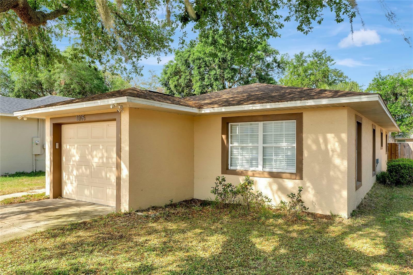 Property Photo:  1205 N Texas Avenue  FL 32778 