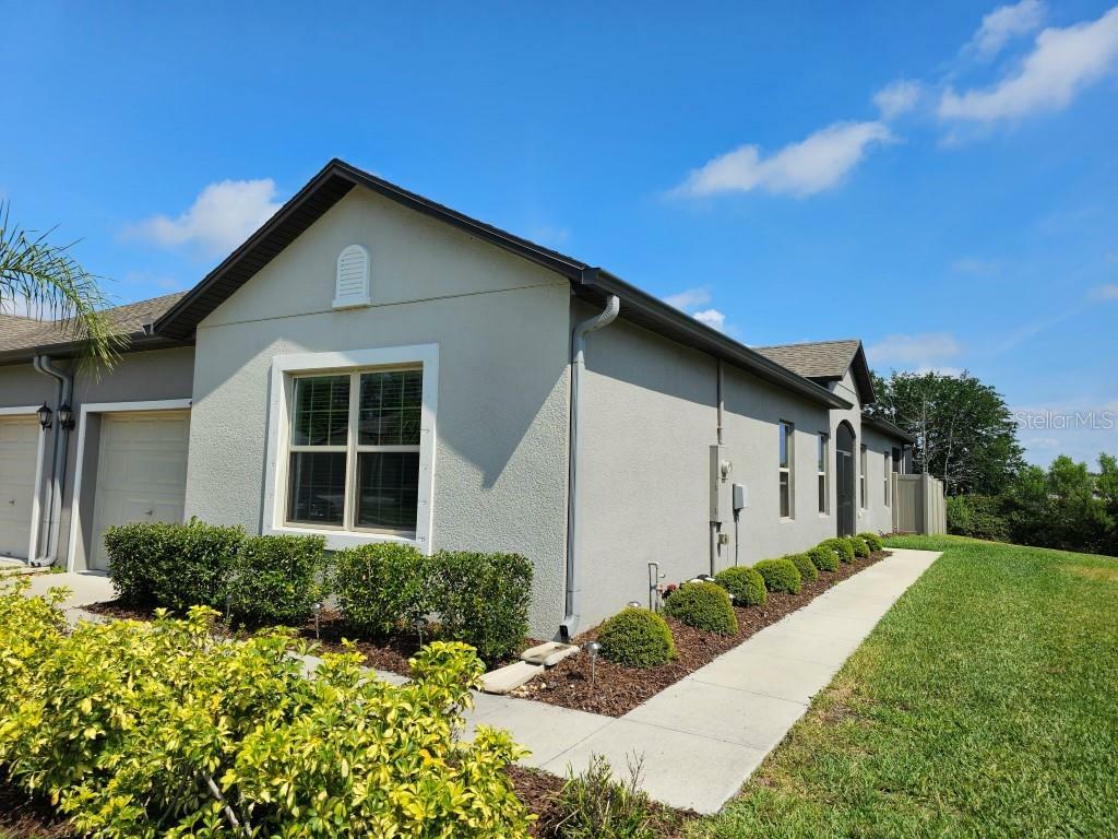 Property Photo:  13189 Crest Lake Drive  FL 34669 