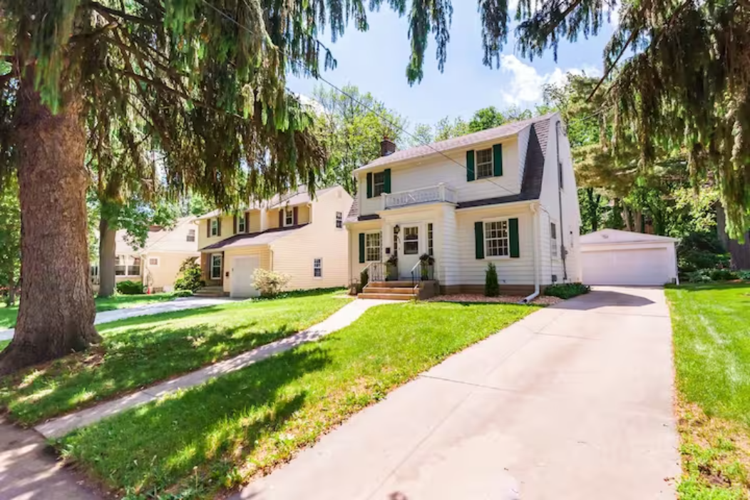 Property Photo: 823 7th Avenue SW MN 55902