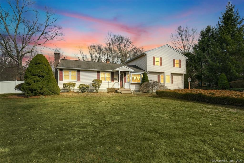 Property Photo:  650 Elm Street  CT 06468 