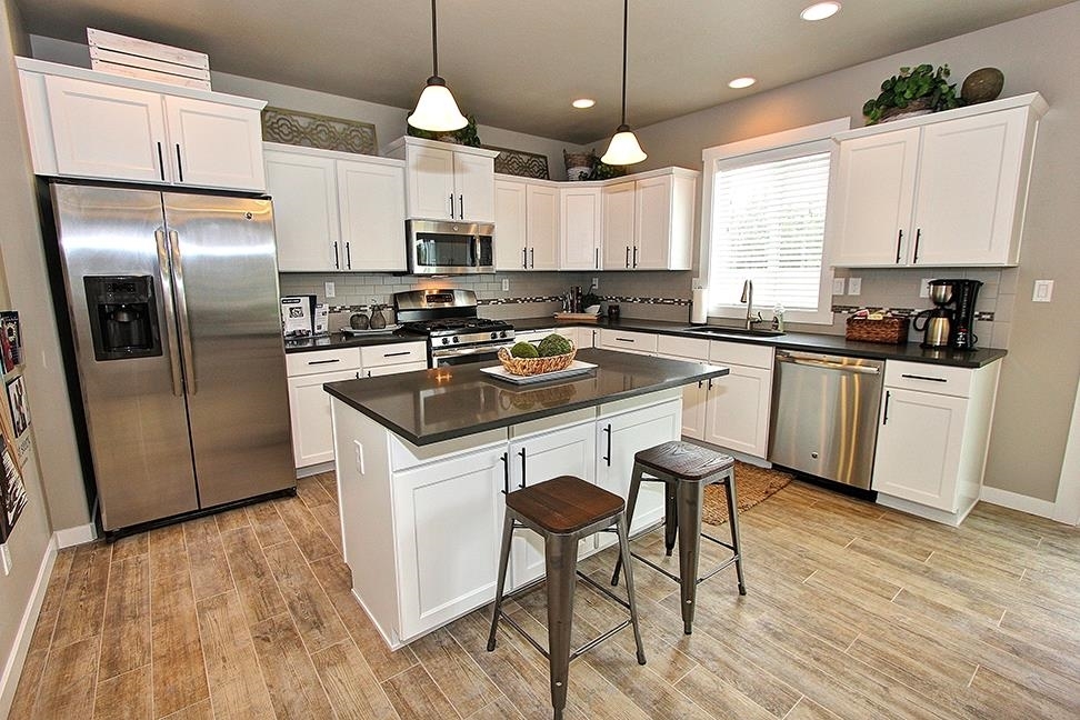 Property Photo: 5726 S Dowdy Rd 16/1 Stoneridge WA 99224