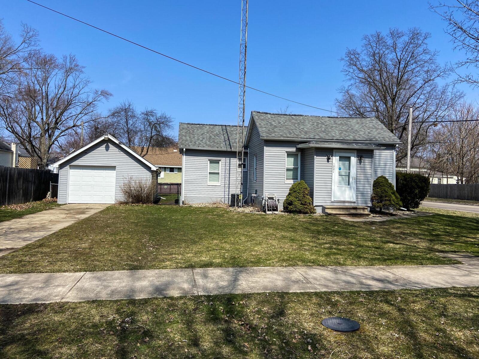 Property Photo:  1221 Regent Street  MI 49120 