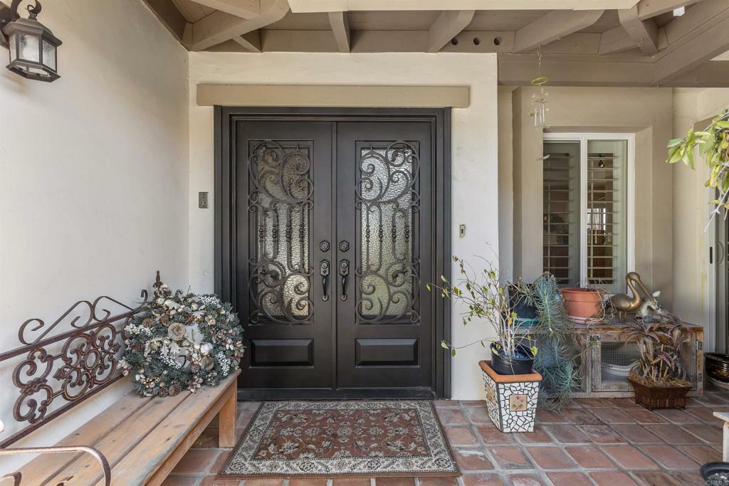 Property Photo:  117 Villa Hermosa Ct.  CA 92075 