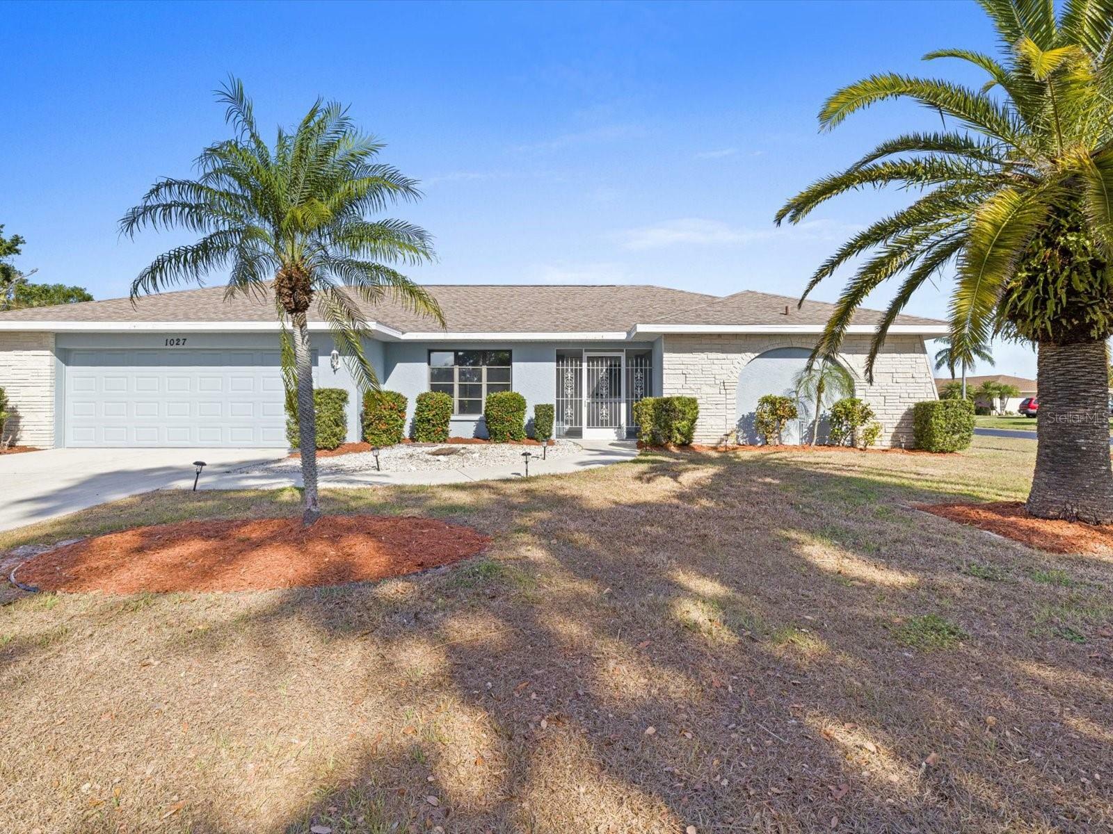 Property Photo:  1027 Deer Run  FL 34293 