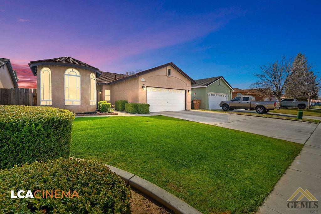 Property Photo:  223 Sunny Meadow Drive  CA 93308 