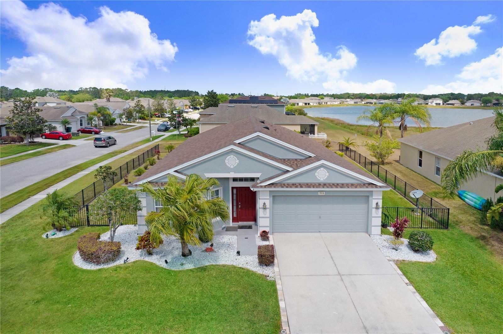 Property Photo:  7619 Crescent Palm Drive  FL 33545 