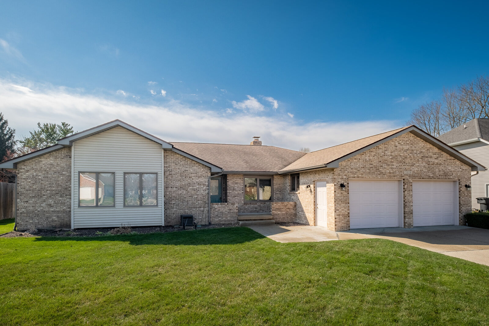 Home for sale in Columbus 1019 Redwing Drive, Columbus, IN 47203