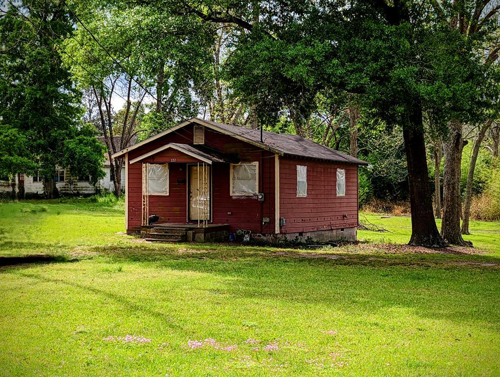 Property Photo:  204 James Avenue  GA 31714 