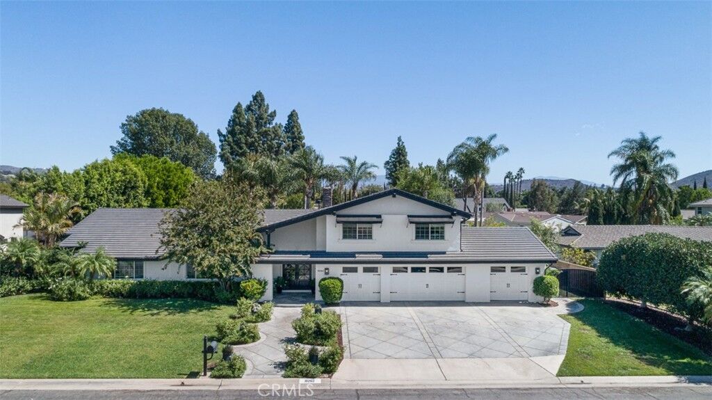 Property Photo:  10262 Old Lamplighter Lane  CA 92861 