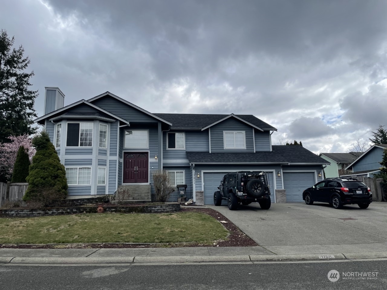 Property Photo:  17011 115th Avenue E  WA 98374 