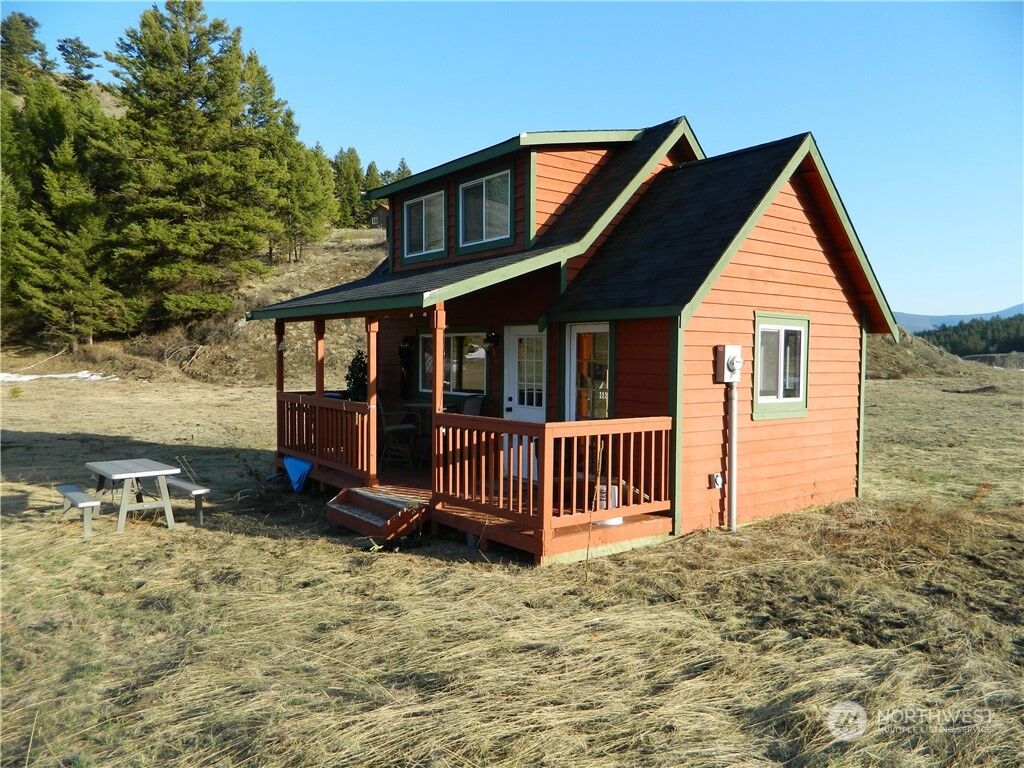 Home for sale in Oroville 2 Mountain View Drive N, Oroville, WA 98844