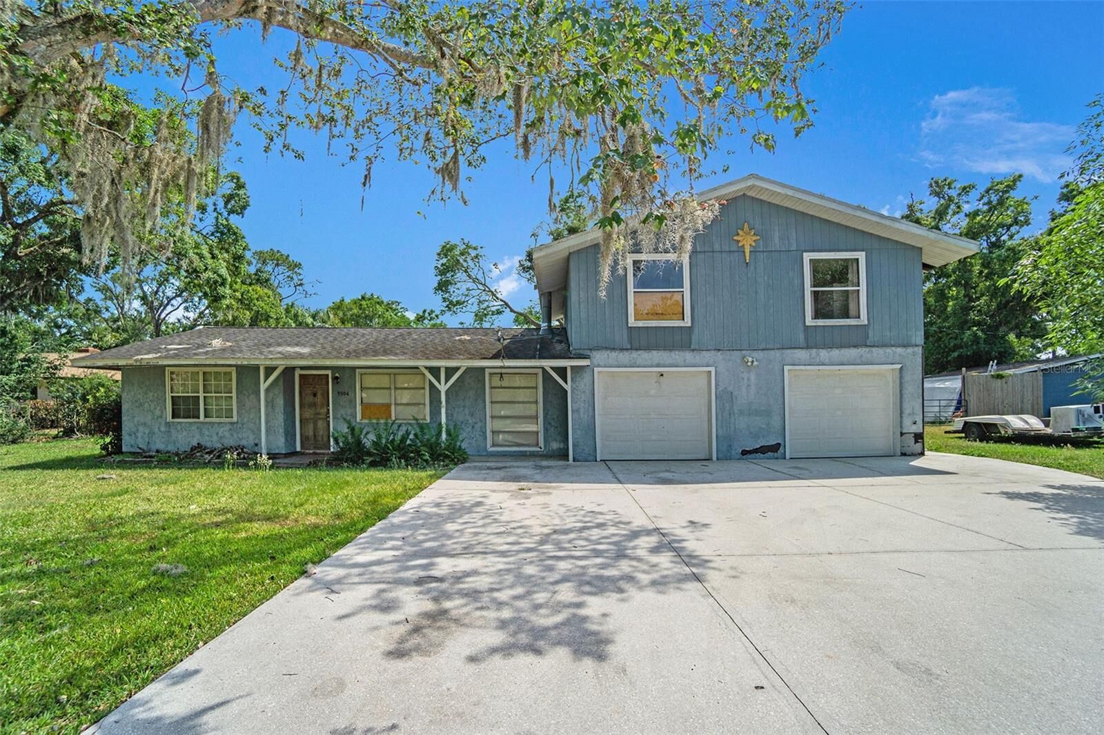 Property Photo:  5506 Antoinette Street  FL 34232 