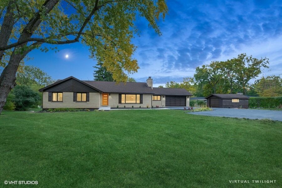 Property Photo:  8221 W Knollwood Drive  IL 60464 