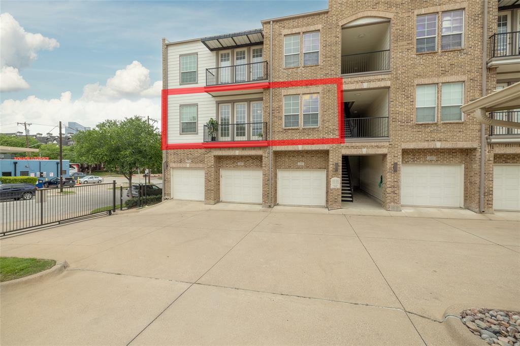 Property Photo: 1025 W 10th Street 2207 TX 76102