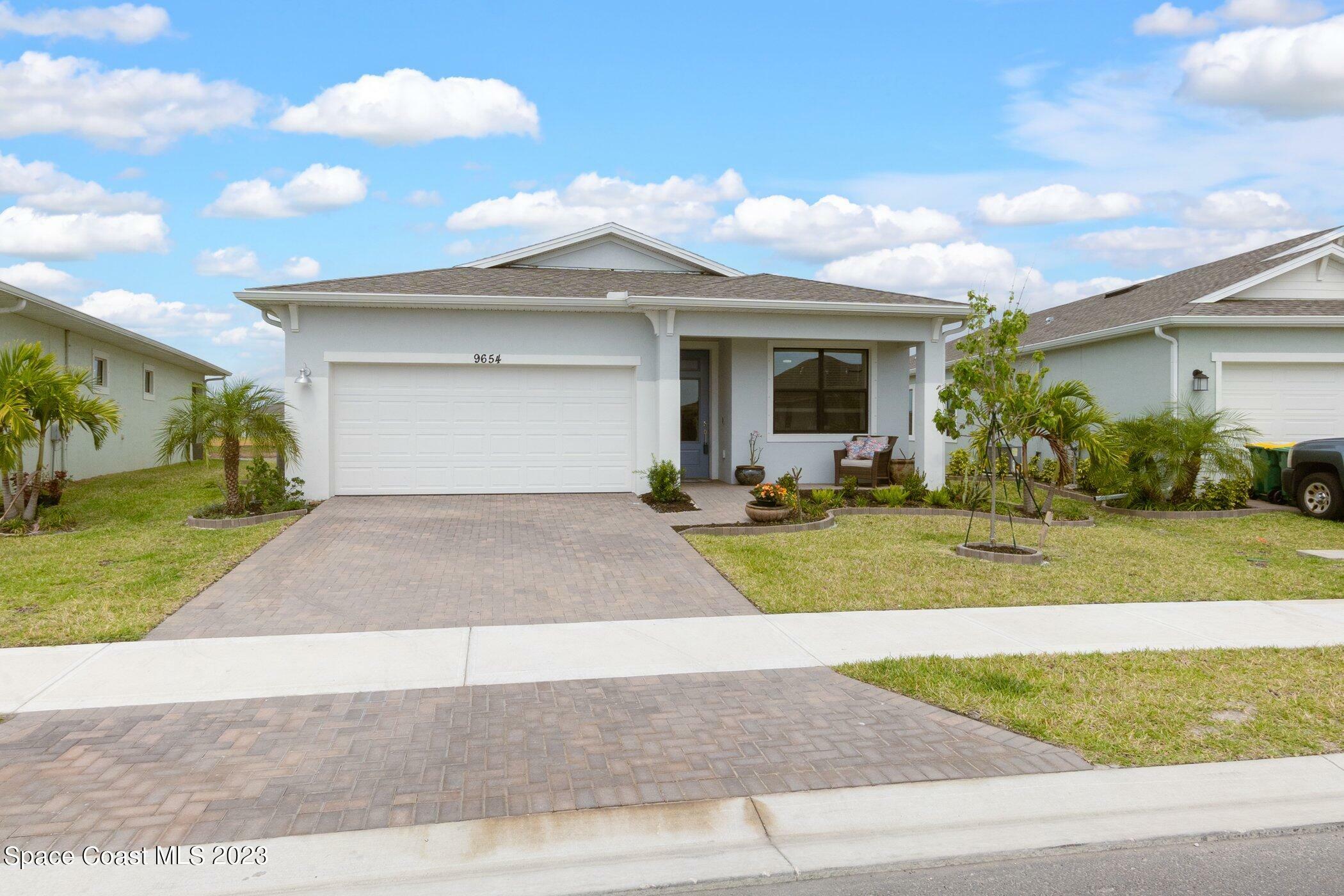 Property Photo:  9654 Alister Drive  FL 32940 