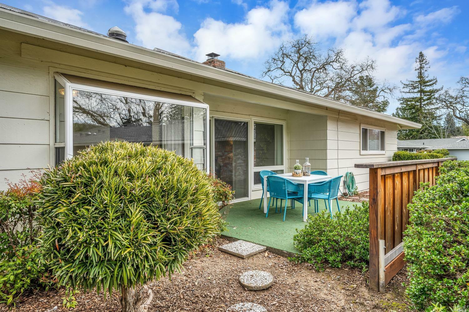 Property Photo:  188 White Oak Drive  CA 95409 