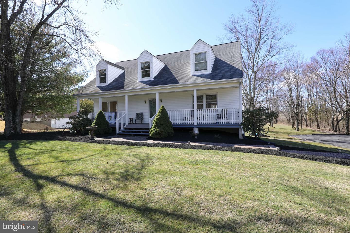 Property Photo:  419 Federal City Road  NJ 08534 