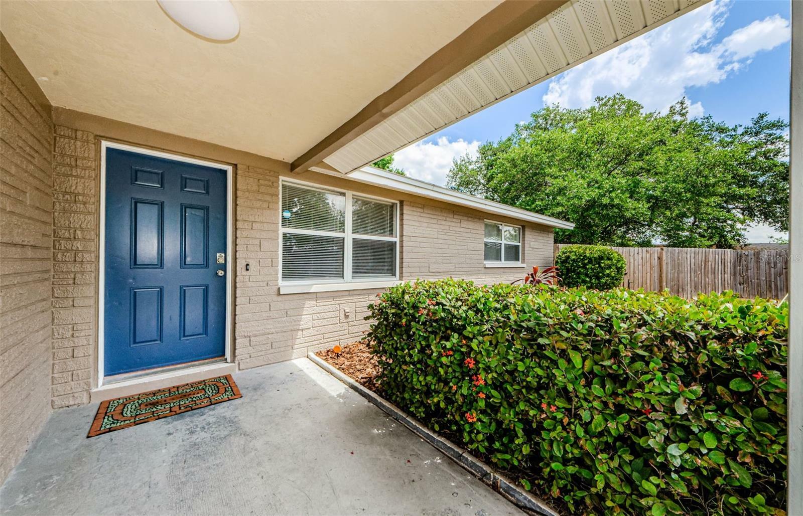 Property Photo:  2714 Lotela Place  FL 34691 