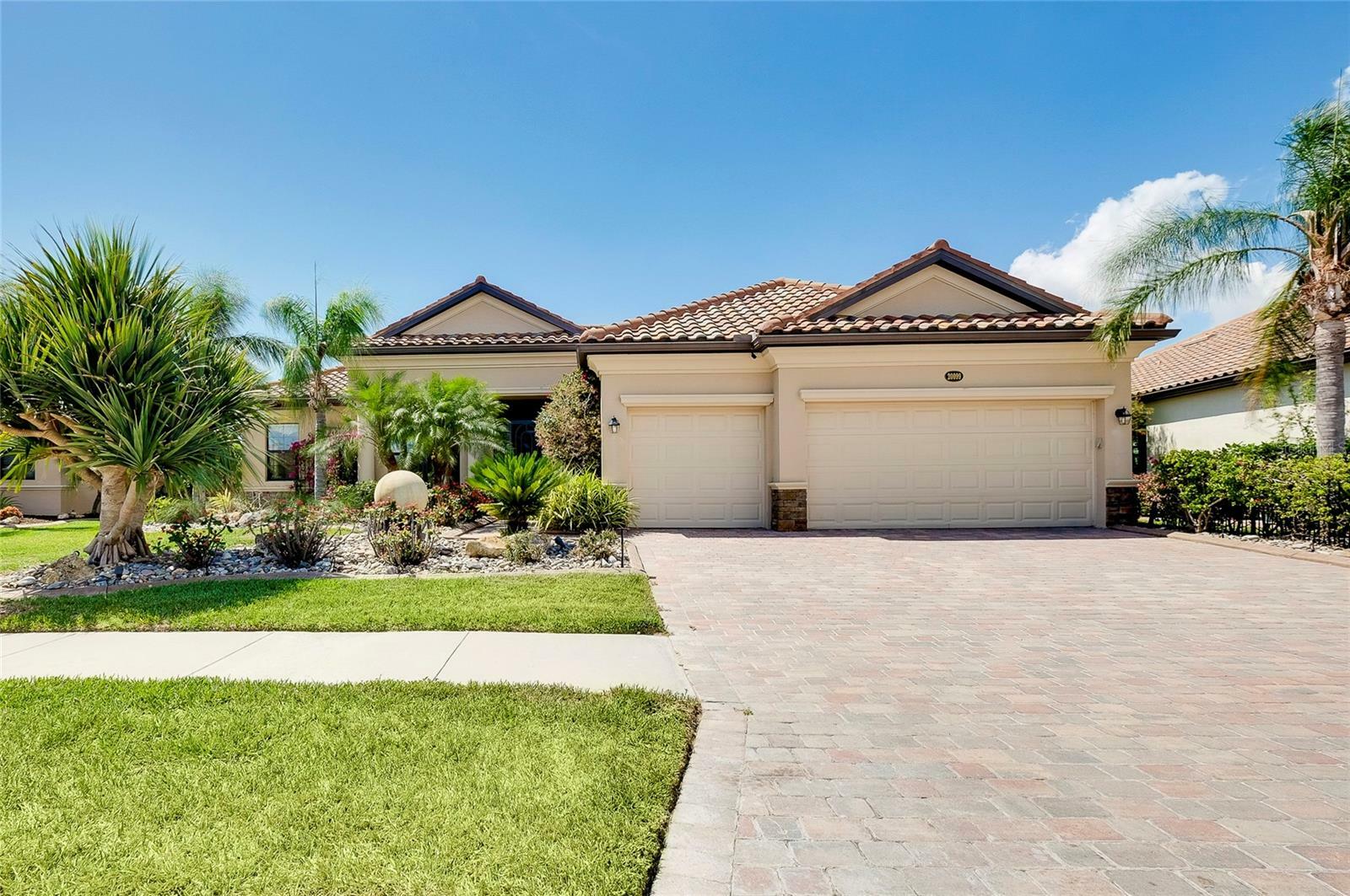 Property Photo: 20099 Uffizi Court FL 34293