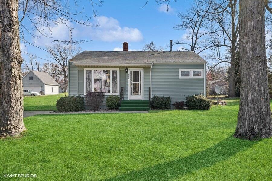 Property Photo:  417 S Willard Street  MI 49117 