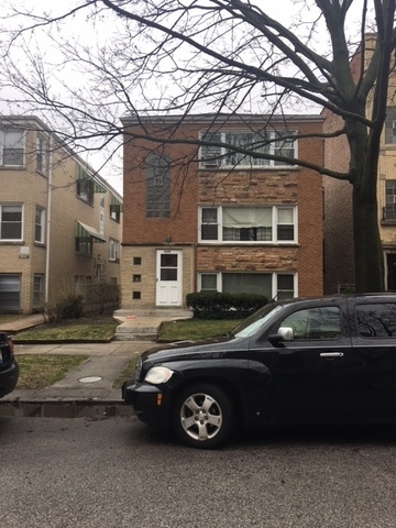 Property Photo: 5537 N Artesian Avenue 2 IL 60625