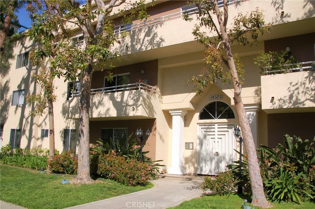 Property Photo:  4358 Mammoth Avenue 26  CA 91423 