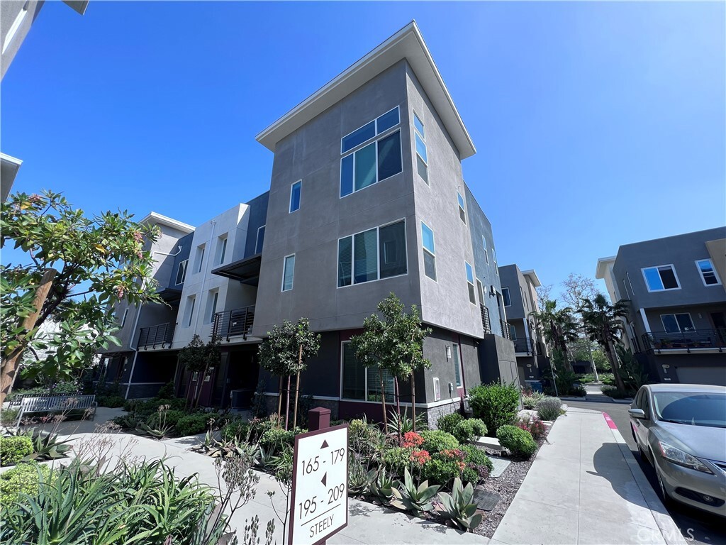 Property Photo:  165 Steely  CA 92614 