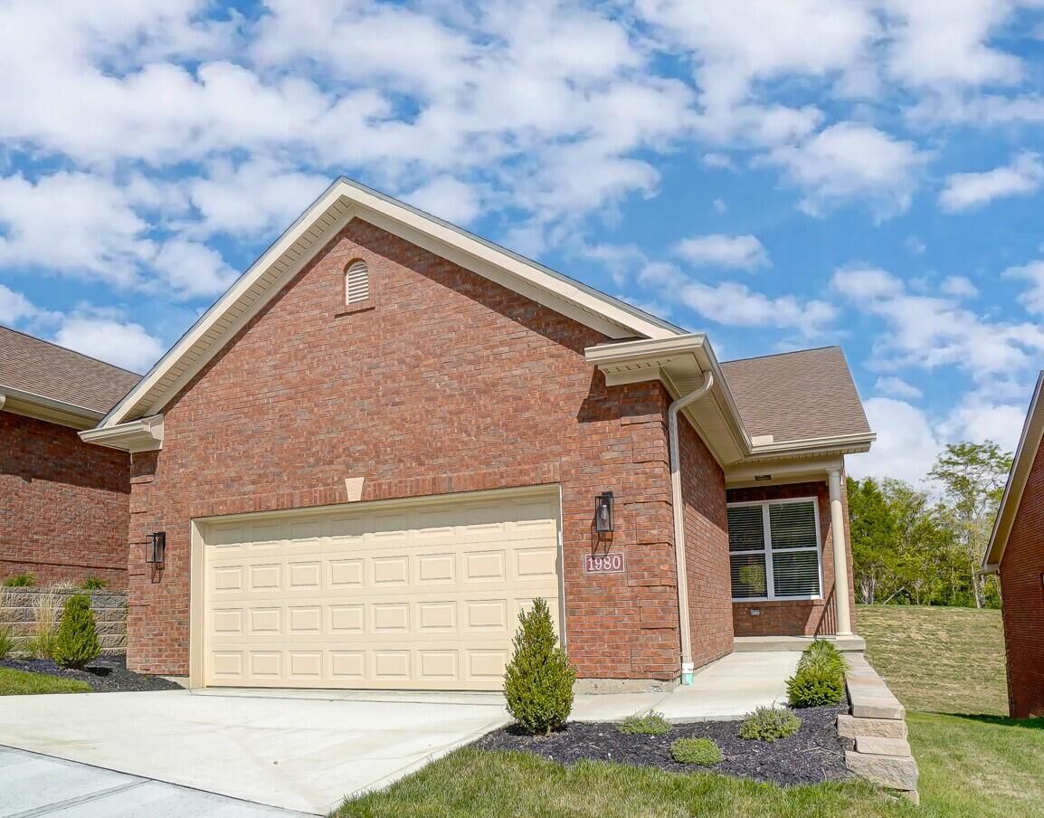 Property Photo: 1976 Williamscreek Way KY 41011