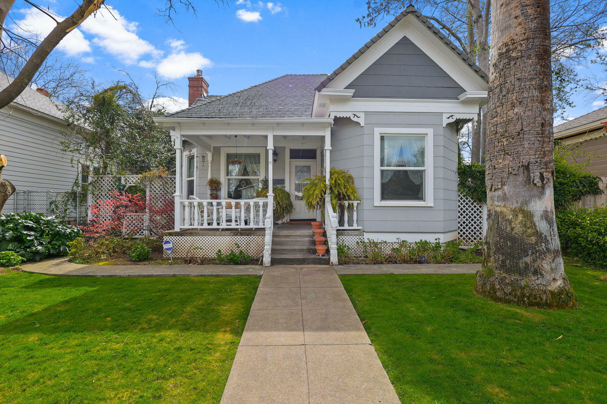 Property Photo:  1231 Jackson Street  CA 96080 