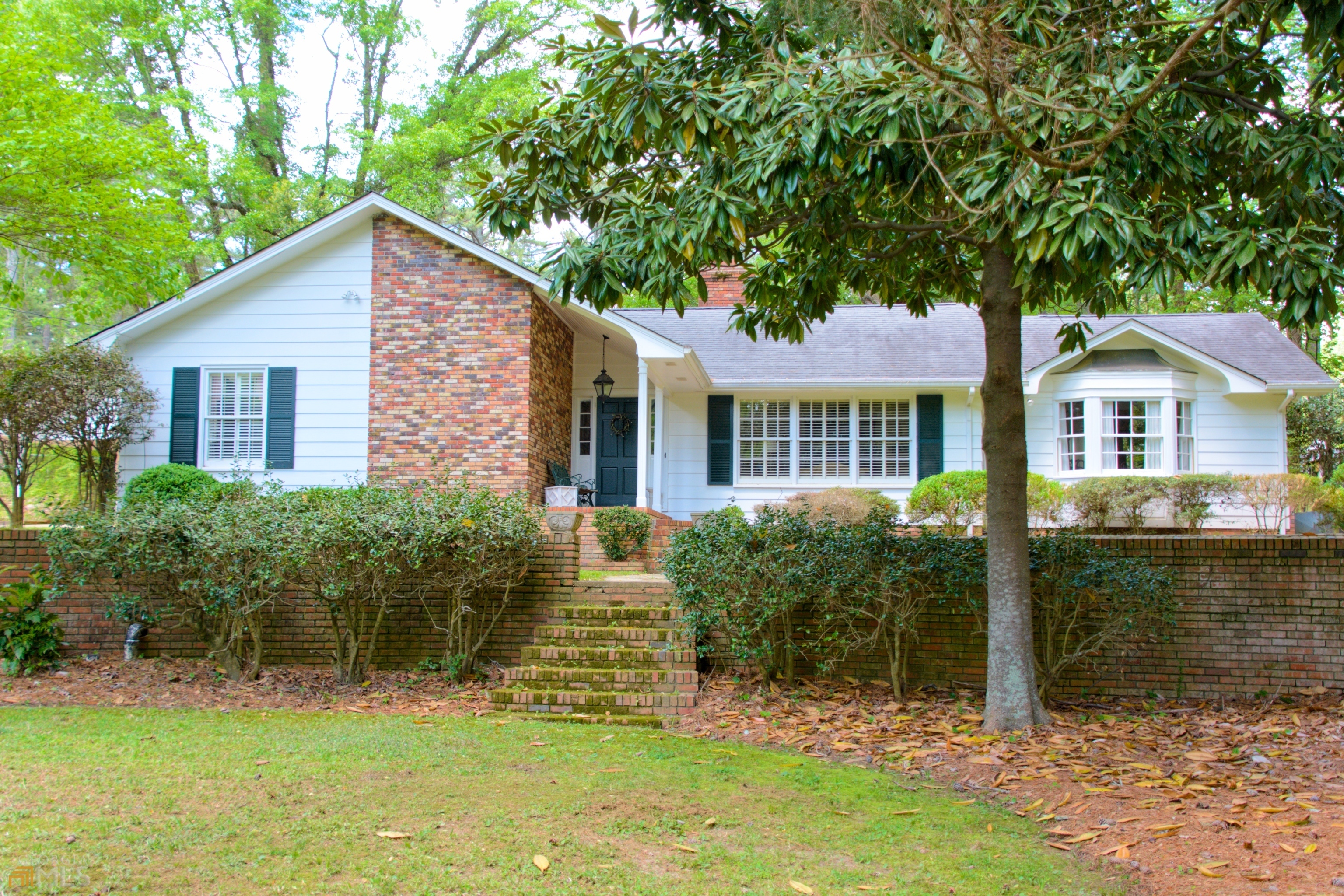 Property Photo: 325 Warren Drive GA 30110