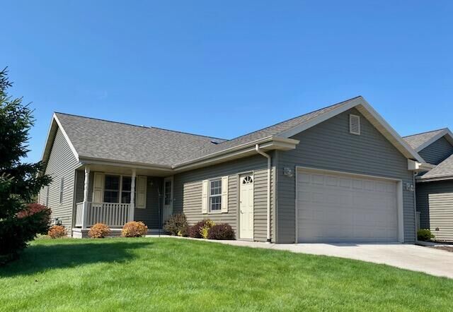 Property Photo:  1193 Robins Nest Ln  WI 53061 