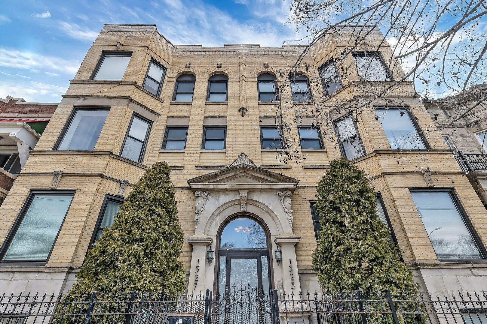 Property Photo: 1523 N California Avenue 3S IL 60622