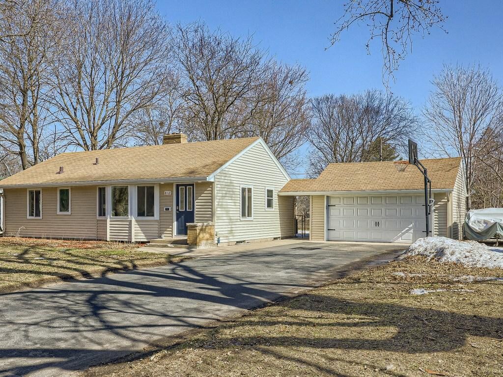 Property Photo: 8112 Virginia Circle S MN 55426