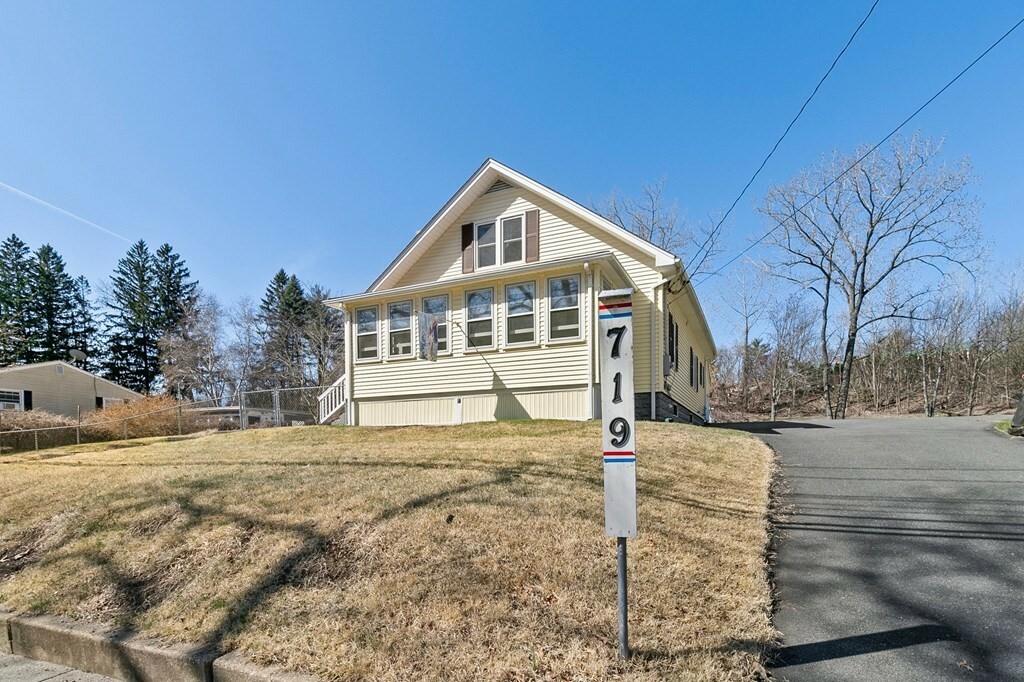 Property Photo:  719 Piper Rd  MA 01089 