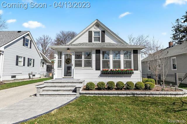 Property Photo:  576 N Harvey Street  MI 48170 