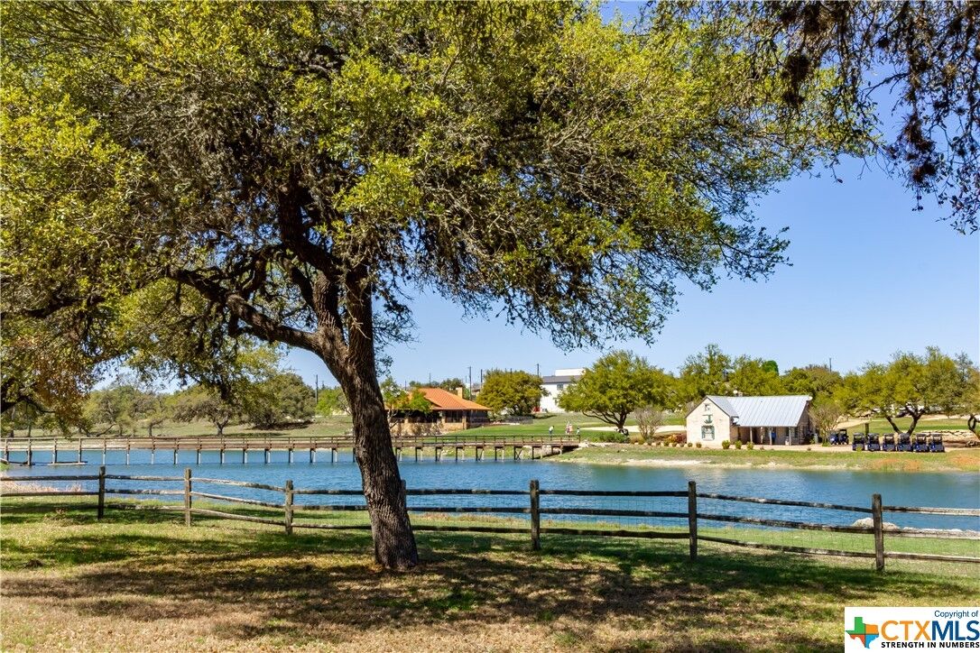 Property Photo: 319 S Calvin Barrett TX 78606