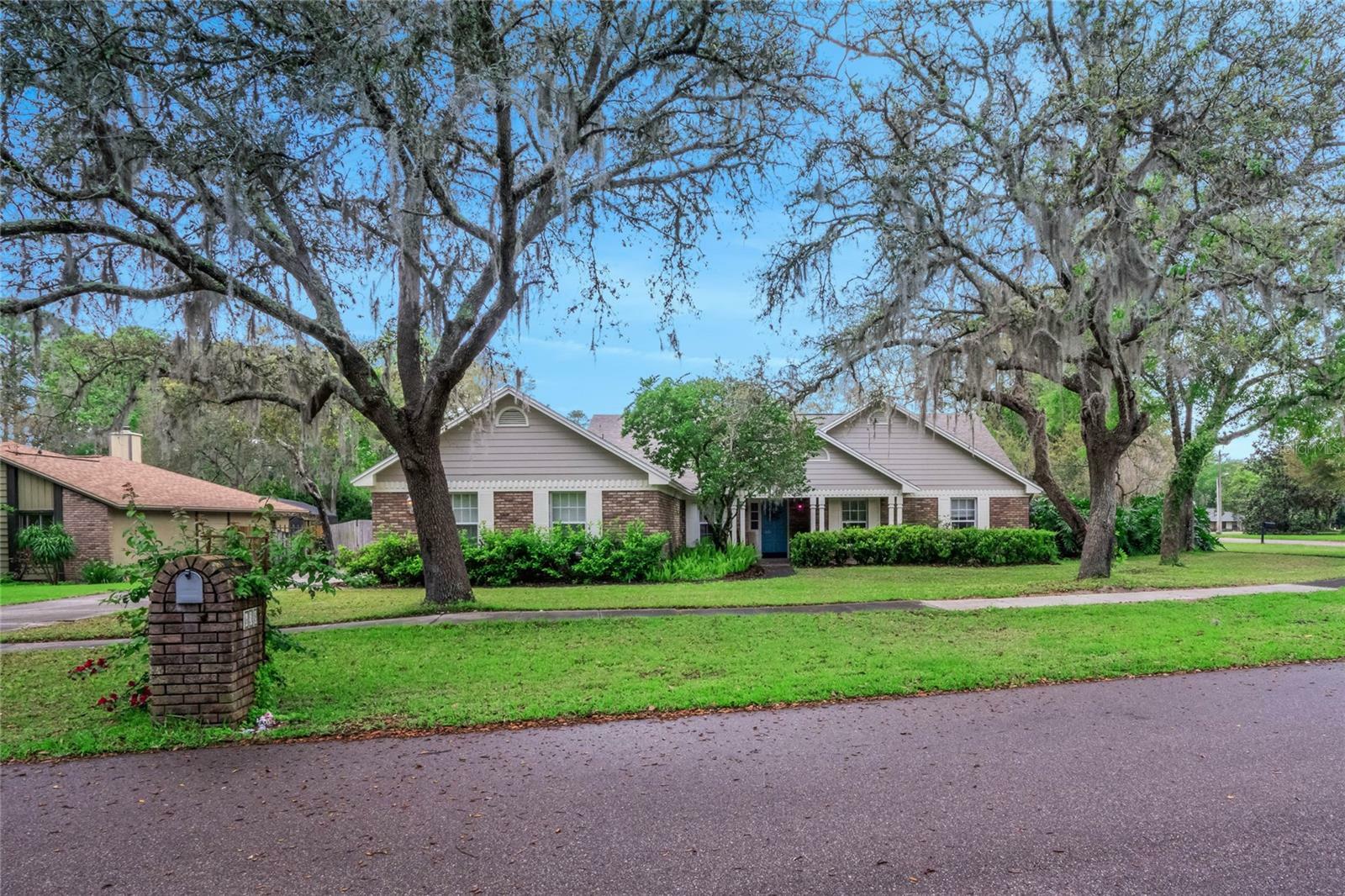 Property Photo:  638 Bluebird Ct  FL 32746 