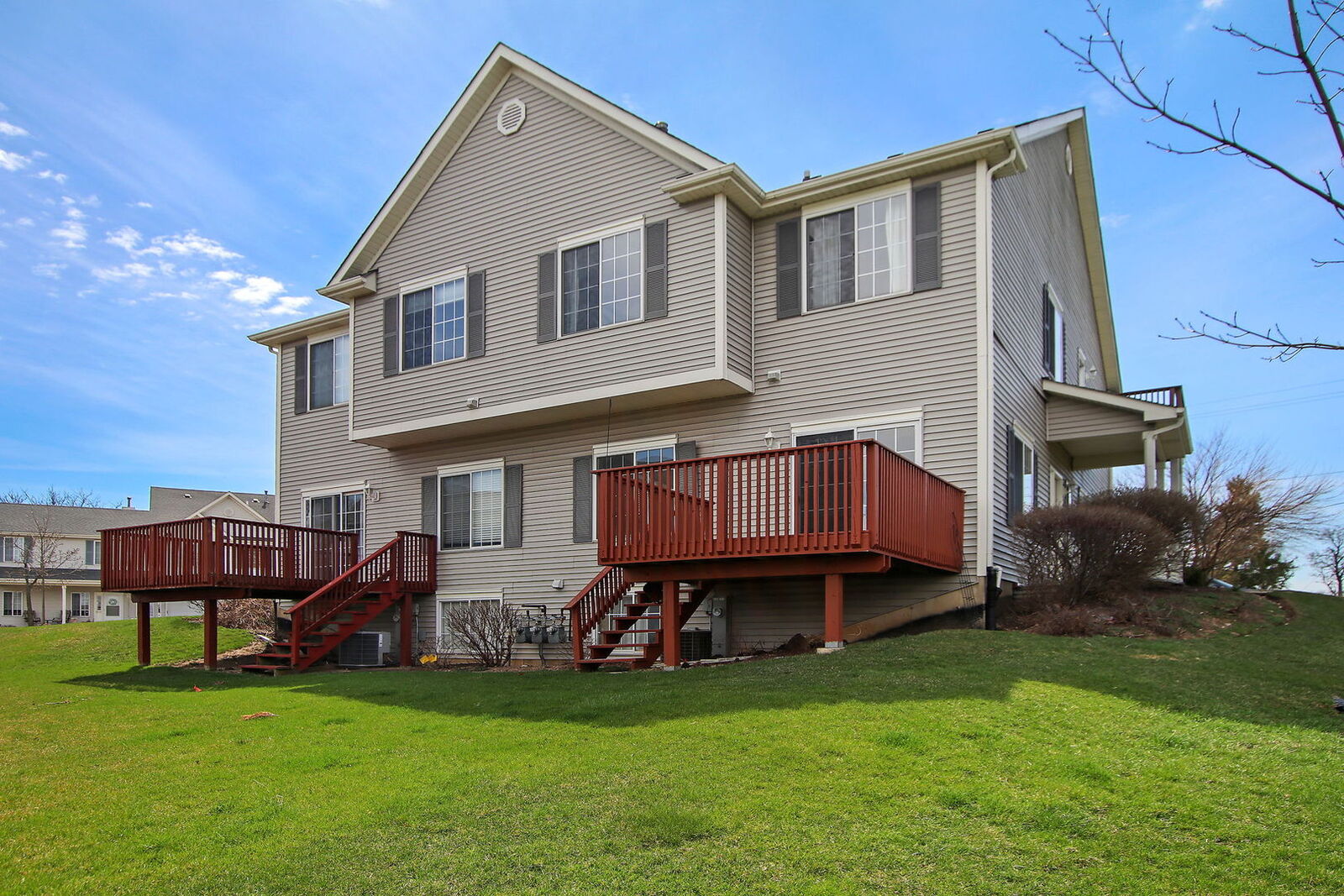 Property Photo:  2002 Castleshire Drive 2002  IL 60098 